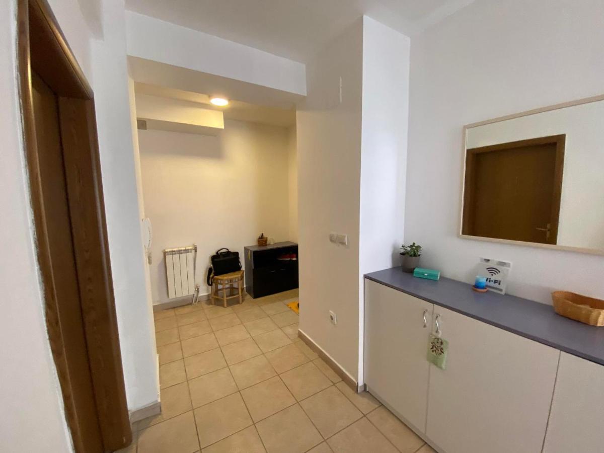 Donna Apartment Skopje Buitenkant foto